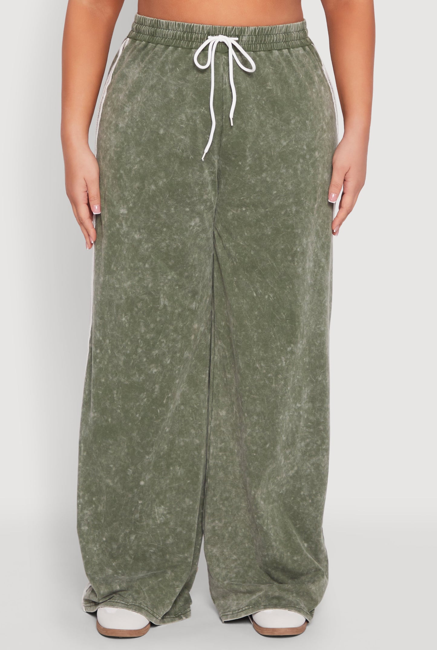 Plus Size Daisy Mineral Wash Varsity Stripe Sweatpants